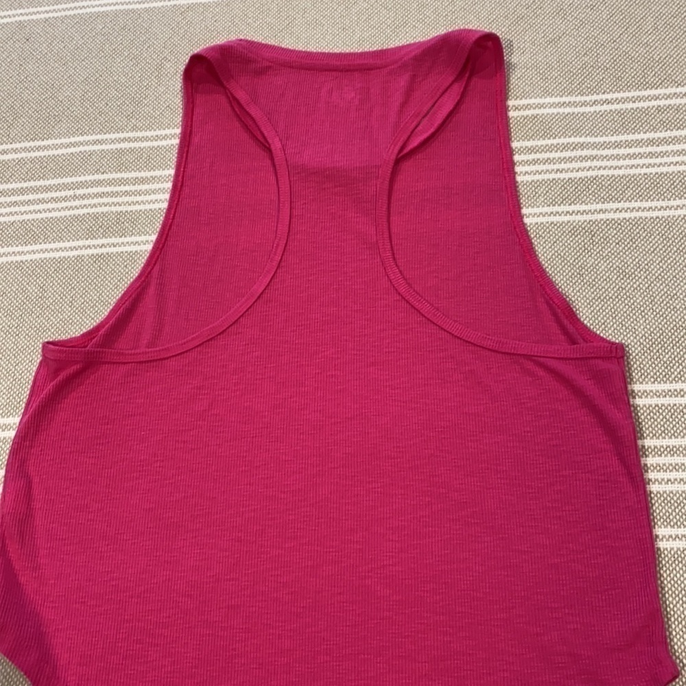 Gapfit Ribbed Racerback Tank EUC - Picture 6 of 7